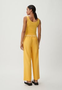 comma casual identity Top - gelb