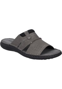Sandali grigi slip-on con tomaia in pelle testurizzata, caratterizzati da due cinturini, perforazioni e una soletta nera imbottita. Suola in gomma.