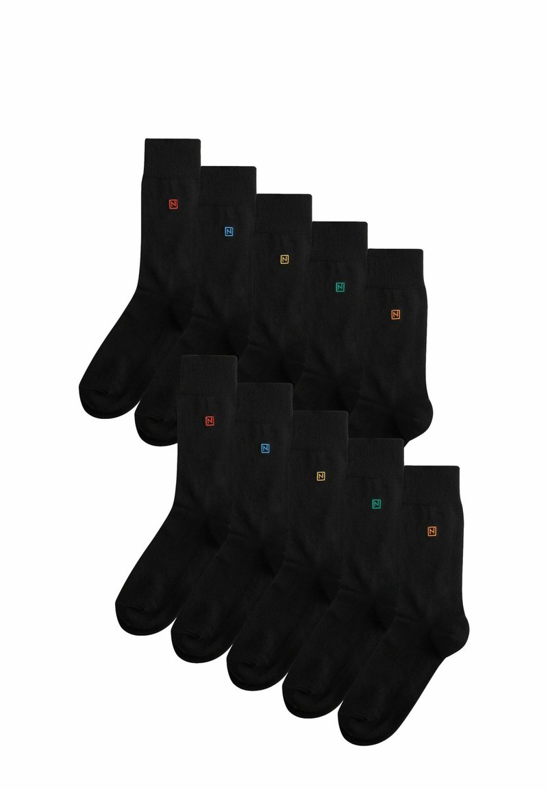 Sorte bomuldsokker med farverige broderede logoer (rød, blå, grøn, orange) på manchetten; sælges i en pakke med ti.