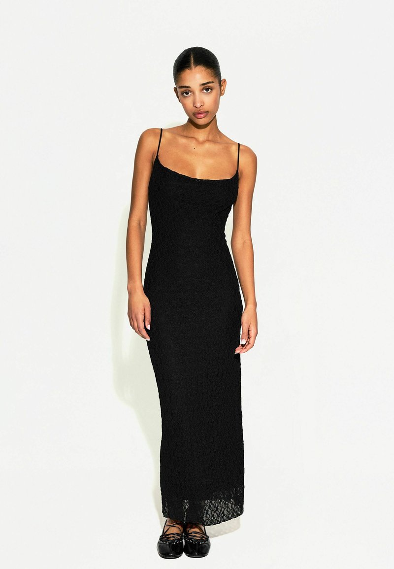 Bershka - Šaty do práce - black, Zväčšiť