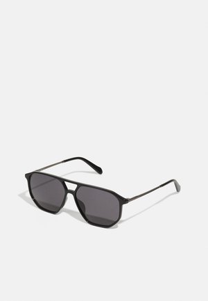 Sunglasses - black