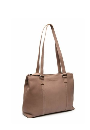 Sac à main en cuir taupe avec double bandoulière, quincaillerie métallique argentée et fermeture éclair, présenté sur fond blanc.