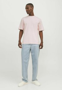 Jack & Jones JJEURBAN EDGE TEE NOOS - Basic T-shirt - fairy tale