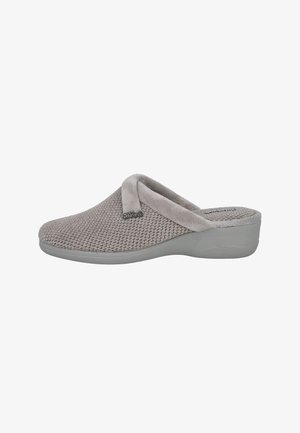 Zapatillas de lana gris con un upper de tela suave, que cuentan con una plantilla acolchada y una suela de goma texturizada para mayor agarre. Detalladas con un logo.