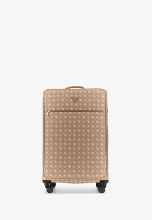 Valise rigide beige à surface à motifs, avec poche zippée frontale, poignée supérieure et quatre roues pivotantes noires.