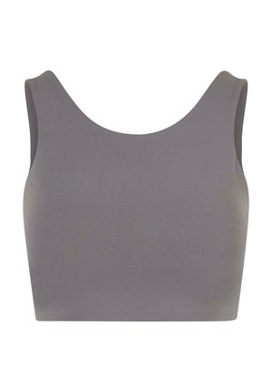 Szary, gładki crop top o zaokrąglonym dekolcie i szerokich ramiączkach. Gładki, elastyczny materiał bez widocznych elementów metalowych czy ozdób.