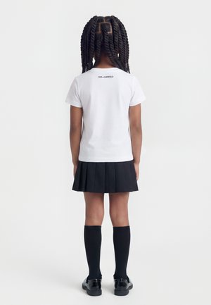 Nyomott mintás póló - white