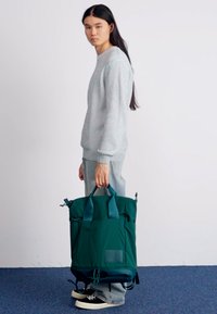 The North Face NEVER STOP UTILITY PACK UNISEX - Ruksak - hunter green