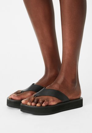 NA-KD, Sandaler m/ tåsplit - black