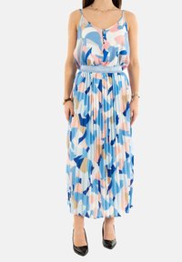 Abito maxi con un motivo astratto blu, rosa e beige, dotato di spalline regolabili, gonna plissettata e vita elastica.