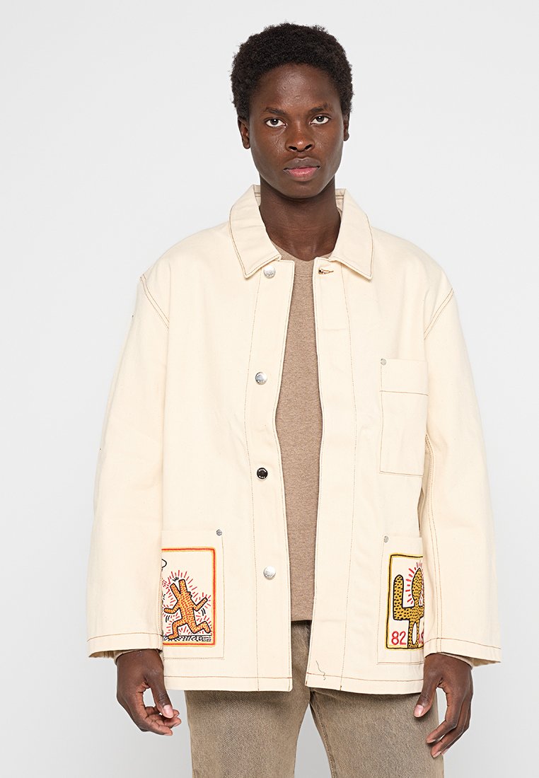 Études Lichte jas crème