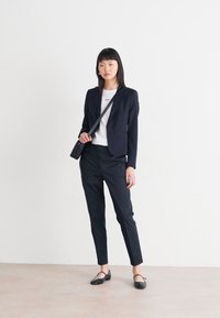 BOSS LIRIEL CROSSBODY - Axelremsväska - black