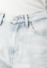 Tommy Jeans CLAIRE  - Jeans Relaxed Fit - denim ultra light