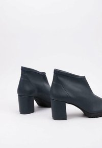 Sandra Fontán VIANLIS - Botines con plataforma - blue