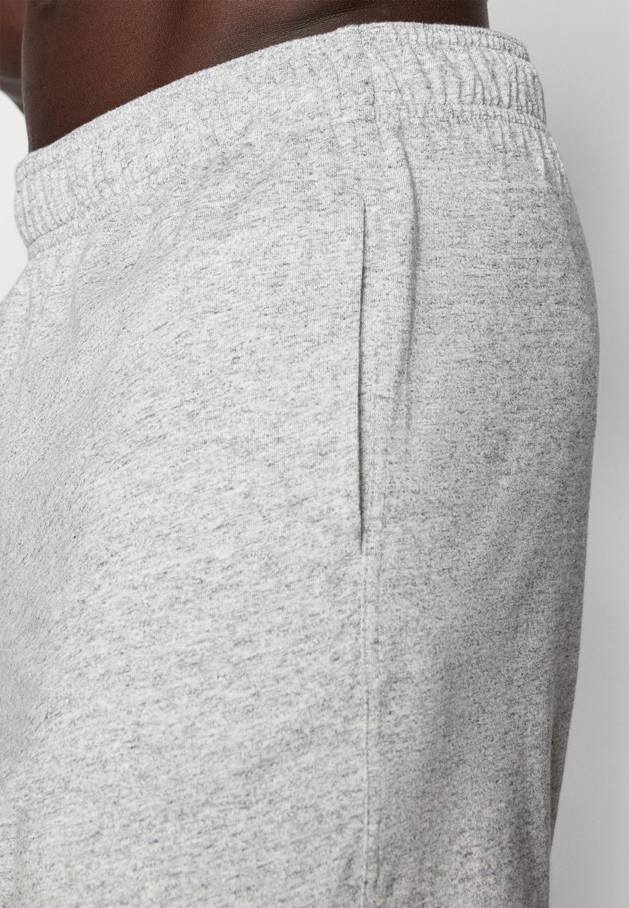 ICONS ATHLETIC SHORTS WITH SMALL LOGO