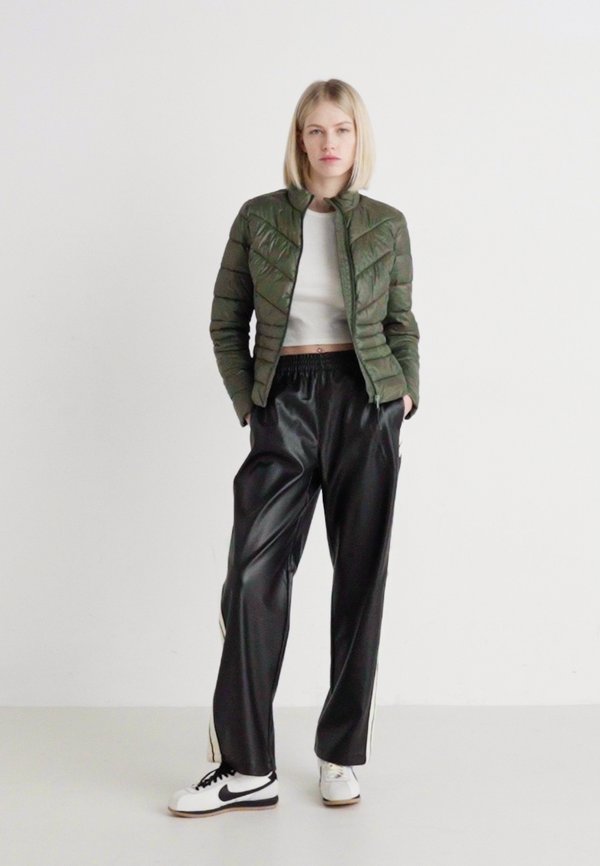 VMSORAYASIV SHORT JACKET  - Light jacket - kambaba3