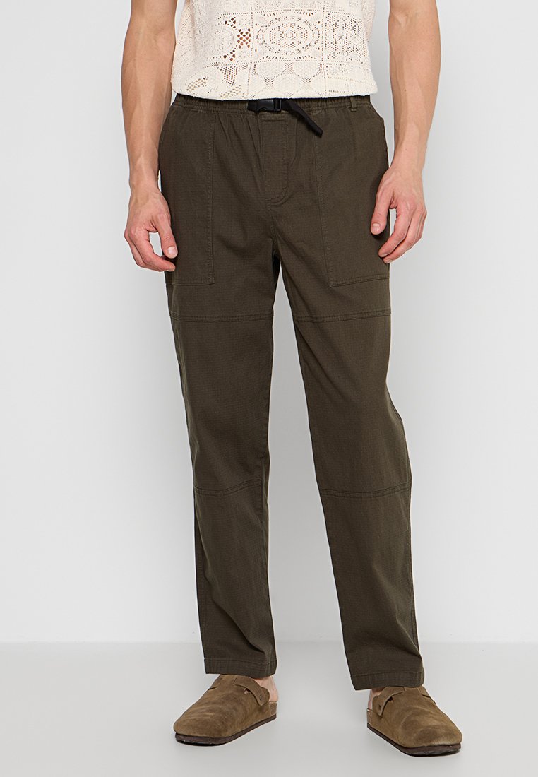 Revolution Broek donkergroen Revolution Broek donkergroen