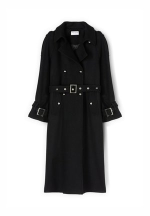 Zwarte wollen trenchcoat met dubbele rij knopen, een ceintuur in de taille en metalen accenten op de manchetten en kraag. Gladde textuur.