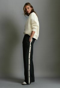 Next CONTEMPORARY CREW NECK  - Sudadera - ecru white