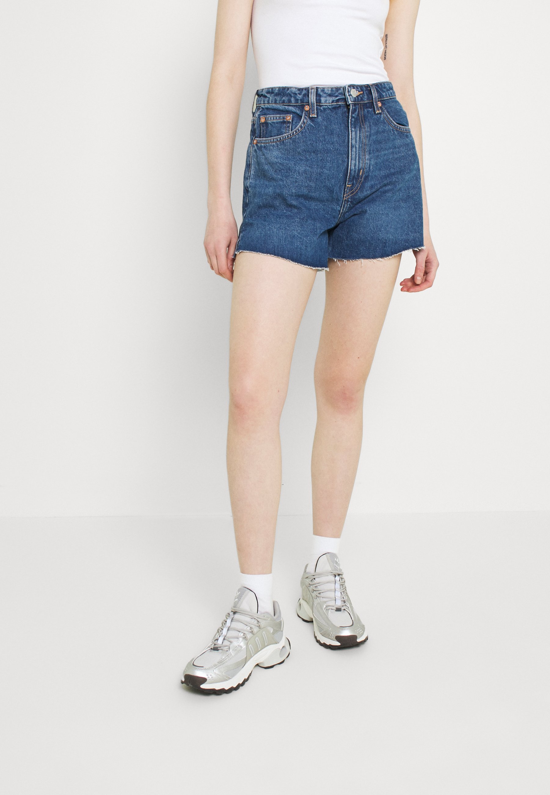 Weekday EARLY - Denim shorts - sea blue 