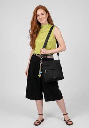 SURI FREY, UMHÄNGETASCHE SFY SISSY - Skuldertasker - black