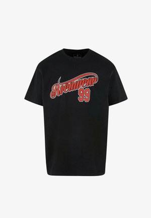 Tricou din bumbac negru, cu litere îndrăznețe roșii "Rocawear" și "99" într-un design contrastant pe față, stil clasic cu guler rotund.