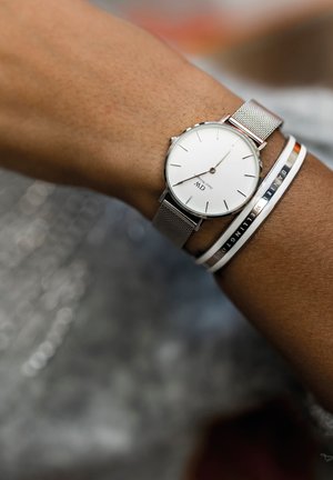 Daniel Wellington Classic Bracelet – Size Medium - Rokassprādze - silver-coloured