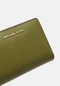 MICHAEL Michael Kors SNAP COIN BILLFOLD - Lommebok - smokey olive
