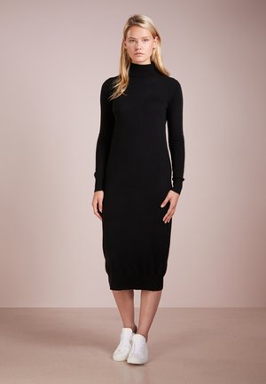 TURTLENECK MAXI DRESS - Pletené šaty - black