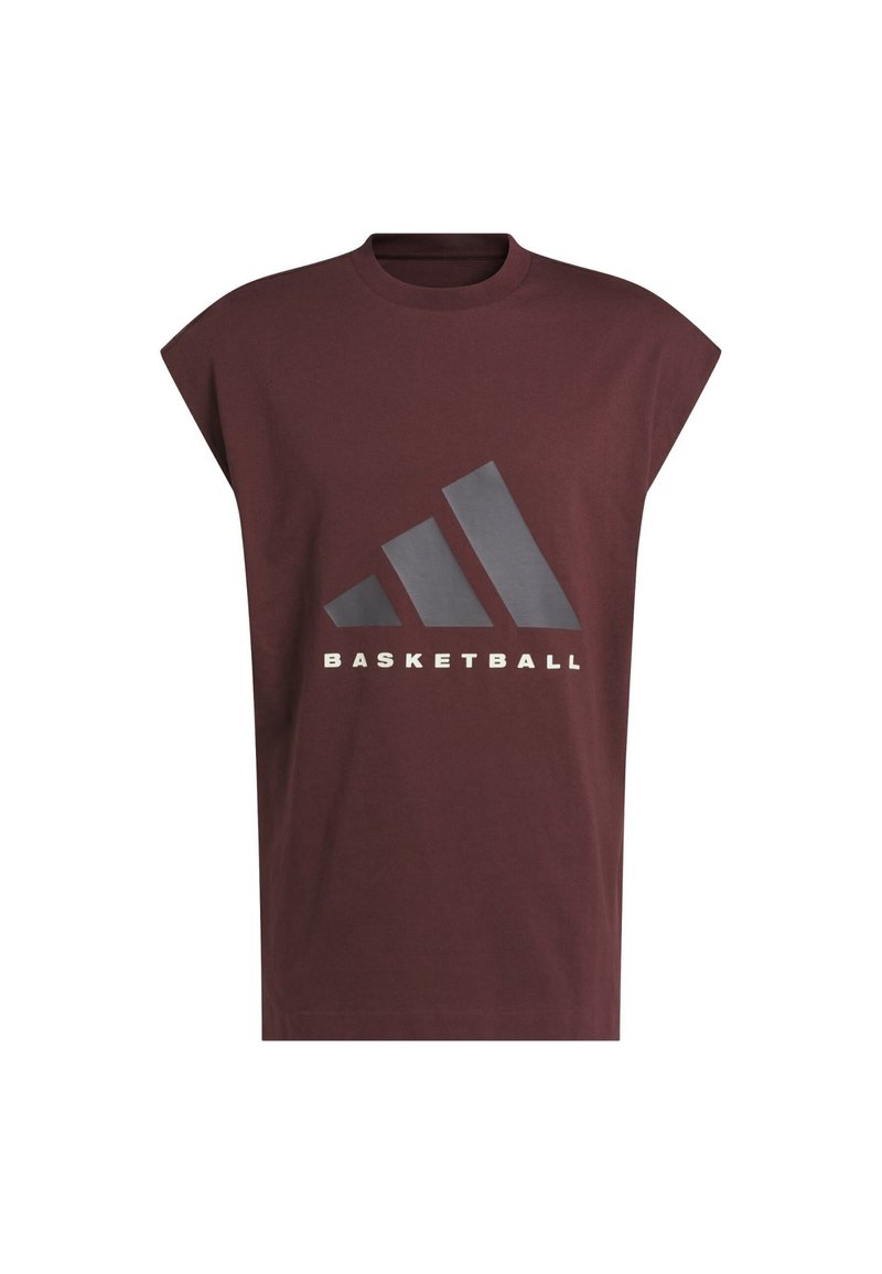 T-shirt sans manches bordeaux en coton, avec un grand logo Adidas gris et le mot "BASKETBALL" en lettres blanches en gras.