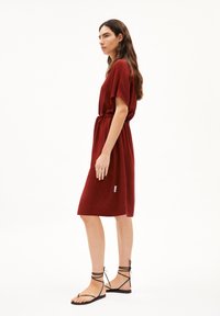 ARMEDANGELS MAAHALIA - Freizeitkleid - dark crimson