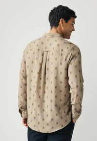 Next REGULAR FIT - Košeľa - natural
