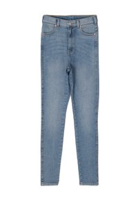Jeans ajustados de denim de color azul claro, con cintura alta, diseño de cinco bolsillos y un sutil desgaste a lo largo de las piernas.