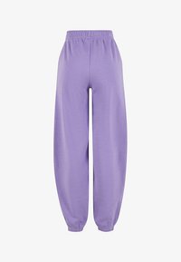 Niewybrane, electriclilac