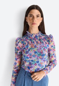 Rich & Royal Top dugih rukava - bluebelle
