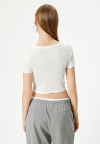Koton CROP - T-shirts print - white