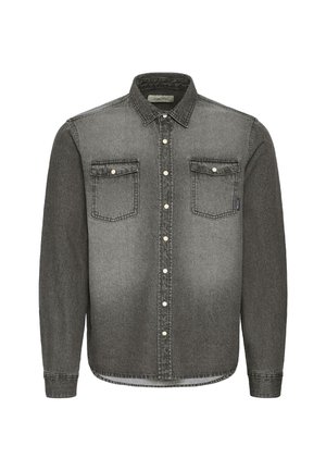 Cămașă din denim gri, cu guler căptușit, mâneci lungi, două buzunare pe piept și accente din metal argintiu. Design degradat estompat.