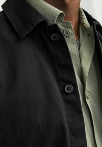 Jack & Jones Leichte Jacke - black