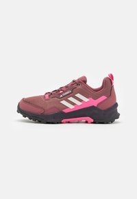 Unselected, quiet crimson/putty mauve/pink fusion