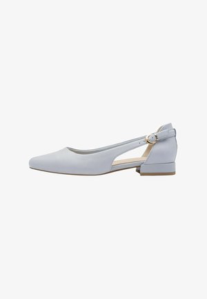 Ballerines bleu clair avec bout pointu, côtés ajourés et petit talon carré. Dotées d'une boucle décorative sur la bride réglable.