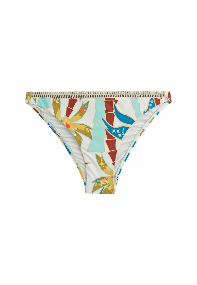 Mint az alapszínű bikini alsó, amely mintás anyagból készült, kék, arany és piros mintákkal fehér háttéren. Rugalmas derékrész díszvarrással.