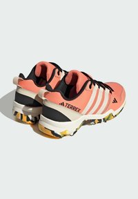 adidas Performance AX2R HIKING SHOES - Trekingové boty - coral fusion white solar gold