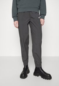 New Balance ATHLETICS REMASTERED PANT - Pantaloni de trening - black