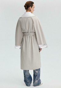 Touché Privé RAGLAN SLEEVE OVERSIZE   - Trenci - stone