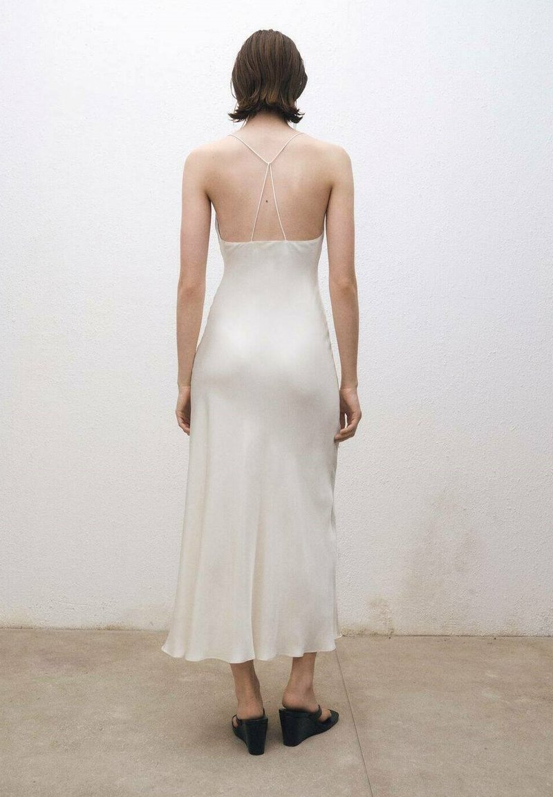 green emerald velvet dress Mango Lace Cut-out Long Silk Slip Dress main image 1
