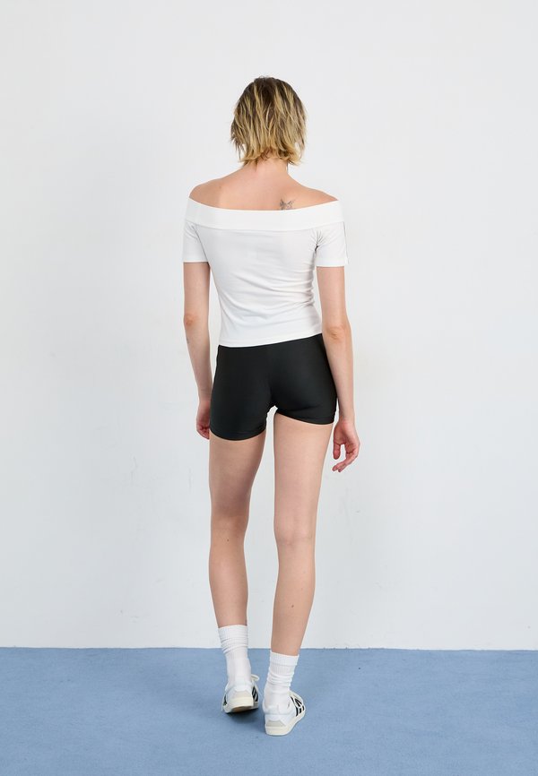 BOOTY SHORTS - Leggings - Trousers3