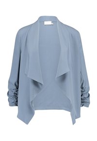 Ljusblå kimono-stil jacka med draperad front, lösa, rynkade ärmar och en mjuk, flödande tygtextur. Inga synliga knäppningar.