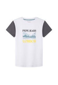 Camiseta de algodón blanca con mangas cortas grises. La parte frontal presenta el texto "PEPE JEANS LONDON" y un diseño gráfico en azul. Corte regular.