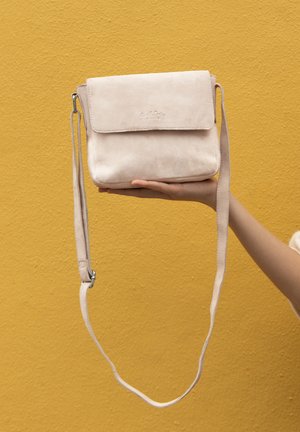 Gusti Leder, CALLISTO - Taška cez plece - beige