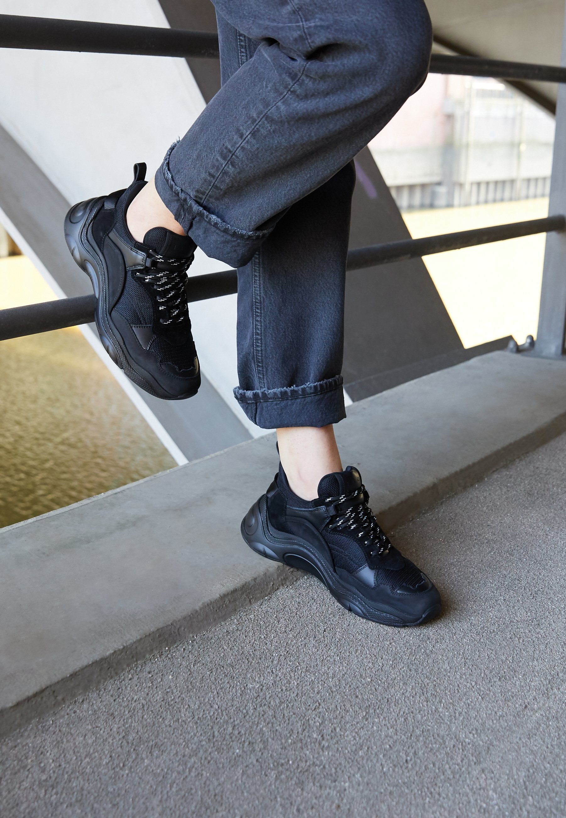 Iro CURVERUNNER - Sneakers laag - black/Zwart - Zalando.nl